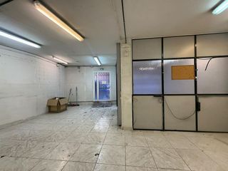 Local comercial en venta en El Guinardó en Barcelona
