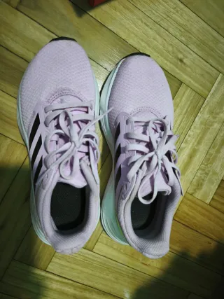 Zapatillas Adidas rosas y verdes