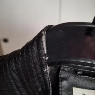 Cazadora polipiel negra