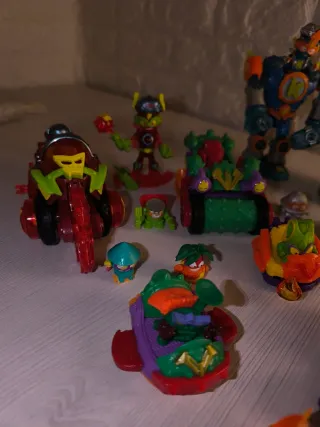 Lote Figuras Superthings