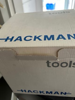 Jarra calentador de agua beige y plateada