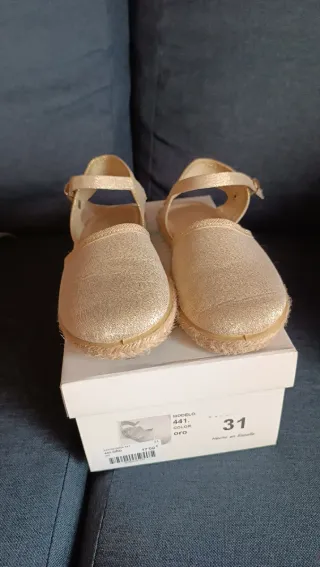 Espardeña fallera niña dorada talla 31