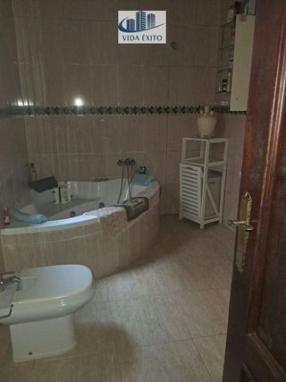 Piso en venta en Linares