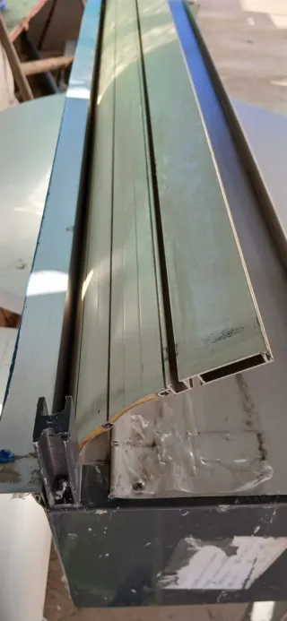 Cajón y persiana de aluminio beig 120x20