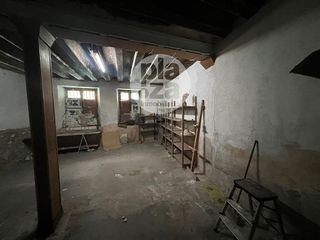 Local comercial en alquiler en Plaza España - Villa Pilar - Reyes Católicos - Vadillos en Burgos