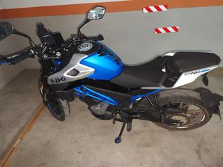 CF Moto 300 NK 2022