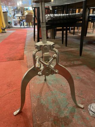 Mesita cristal base metálica industrial