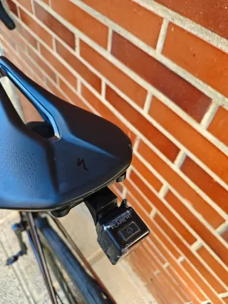 Soporte luz Flare en sillines specialized