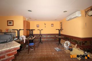 Local comercial en venta en Pedró en Cornellà de Llobregat