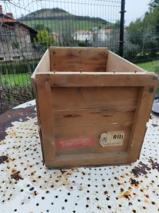 Caja antigua de naranjas