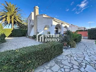 Chalet en venta en Empuriabrava en Castelló d´Empúries