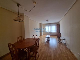 Piso en alquiler en La Chantría - La Lastra en León