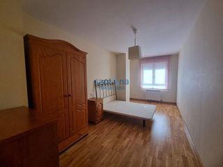 Piso en alquiler en La Chantría - La Lastra en León