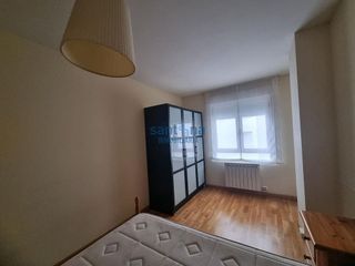 Piso en alquiler en La Chantría - La Lastra en León