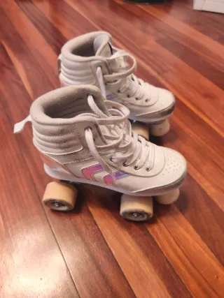 Patines 4 Ruedas Niña Blancos Holográficos