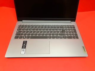 Portátil Lenovo 3020e 8GB RAM 256GB SSD