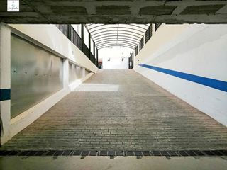 Garaje en alquiler en Martín Carpena - Torre del Río en Málaga