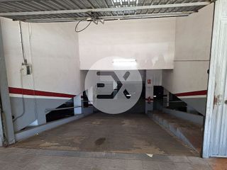 Garaje en venta en Els Canyars en Castelldefels