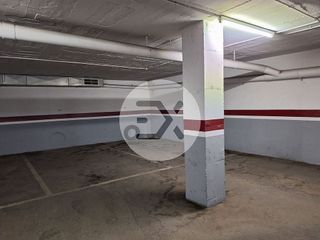 Garaje en venta en Els Canyars en Castelldefels