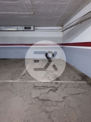 Garaje en venta en Els Canyars en Castelldefels