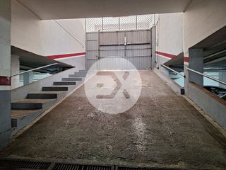 Garaje en venta en Els Canyars en Castelldefels