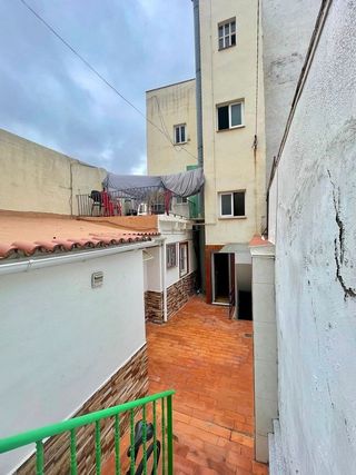 Edificio en venta en El Carmel en Barcelona