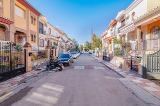 Casa adosada en venta en Cúllar Vega