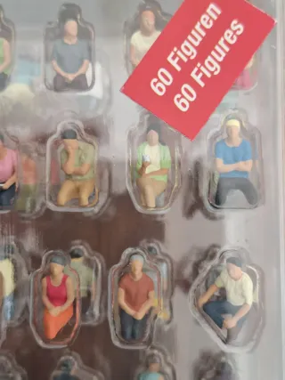 Figuras Noch H0 Sentadas (60 uds) 16072