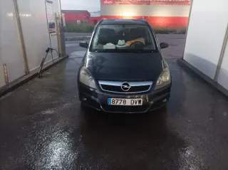 Opel zafra  2006