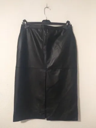 Falda polipiel Zara Negra Talla L