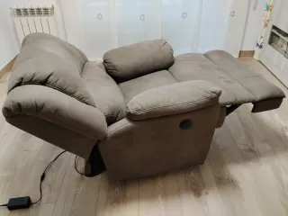 Sofá relax eléctrico marrón ,muy cómodo