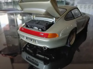 UT MODELS 1/18 Porsche 911