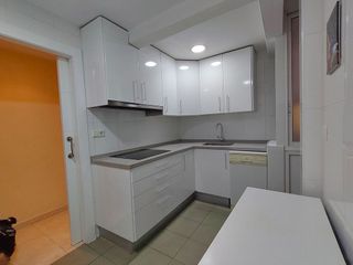 Piso en alquiler en Mercado en Alicante