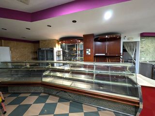 Local comercial en venta en Montigalà -Sant Crist en Badalona