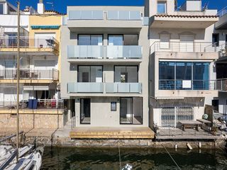 Casa adosada en venta en Empuriabrava en Castelló d´Empúries