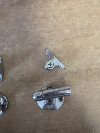 Herrajes para muelles de gas (4 unidades)