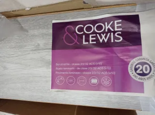 Suelo laminado imitación madera