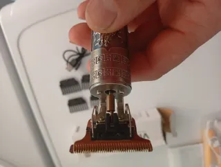 Cortapelos y Barbero Vintage T9