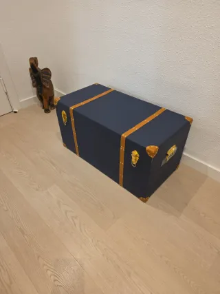 Baúl decorativo azul y dorado (almacenaje)