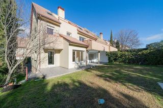 Casa pareada en alquiler en Valdemarín en Madrid