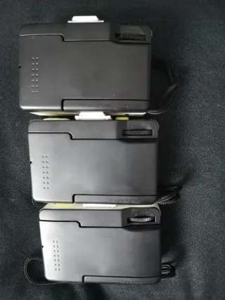 Lotto di 3 fotocamere Lomography e scatola Supersampler