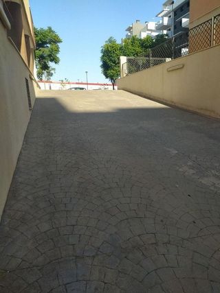 Garaje en alquiler en Martín Carpena - Torre del Río en Málaga