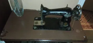 Máquina de coser Singer antigua