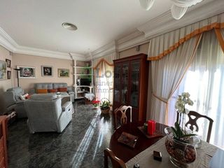 Edificio en venta en Maria Auxiliadora - Barriada LLera en Badajoz