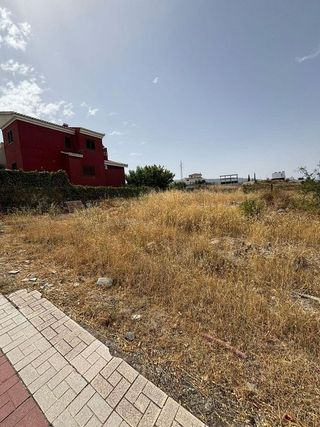 Terreno en venta en Zubia (La)
