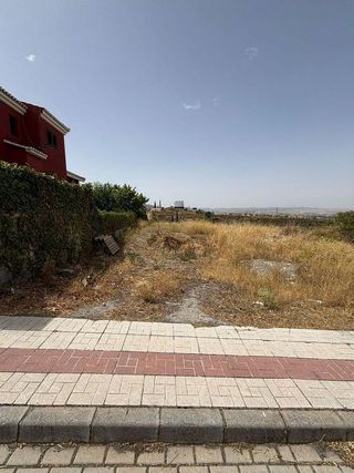 Terreno en venta en Zubia (La)