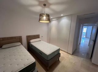 Piso en alquiler en Los Naranjos - Las Brisas en Marbella