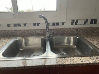 Cocina completa madera y mármol