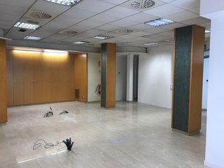 Local comercial en alquiler en Eixample en Prat de Llobregat, El
