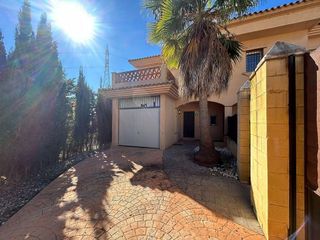 Casa pareada en alquiler en Calahonda en Mijas